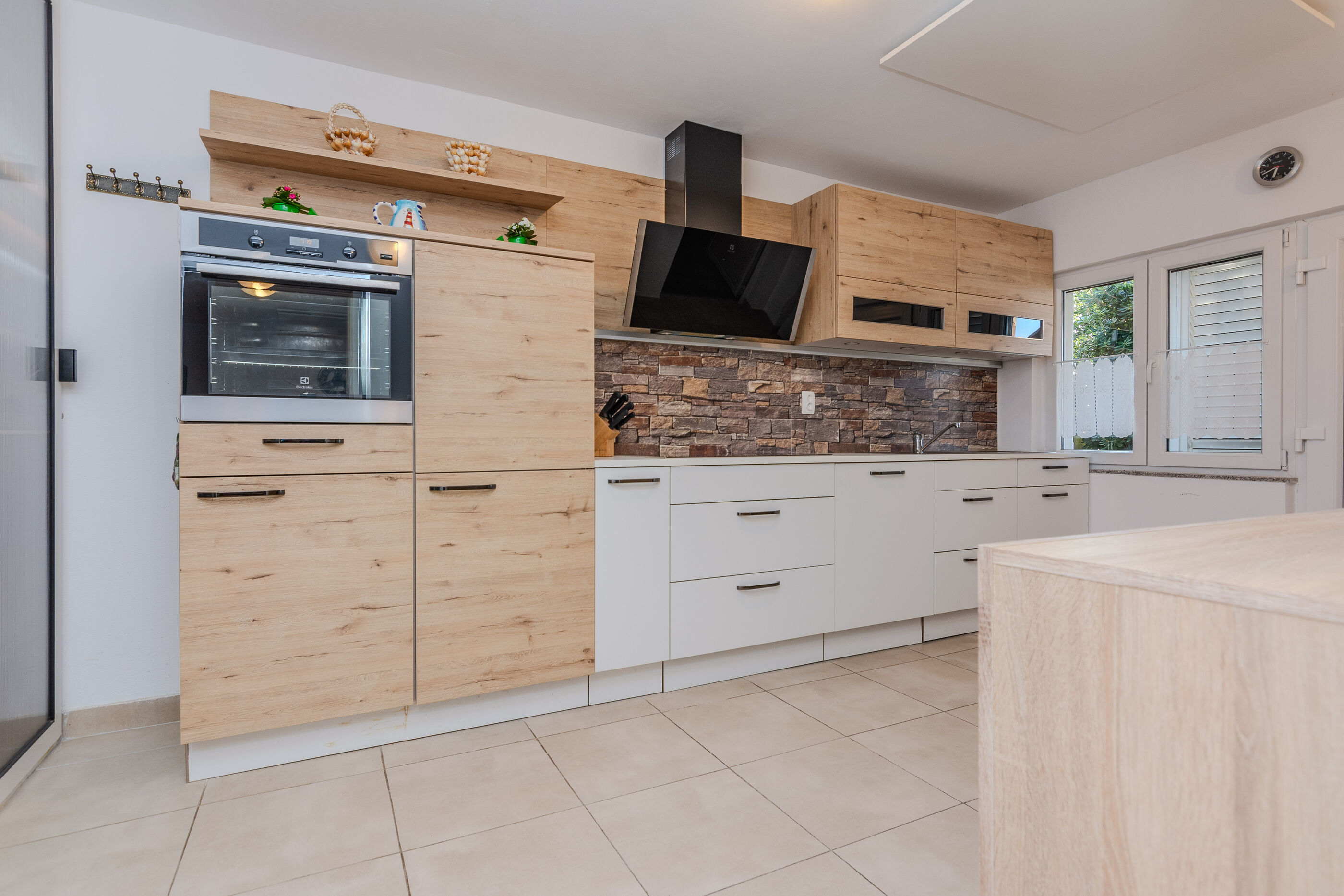 House Loncar 18435-K1