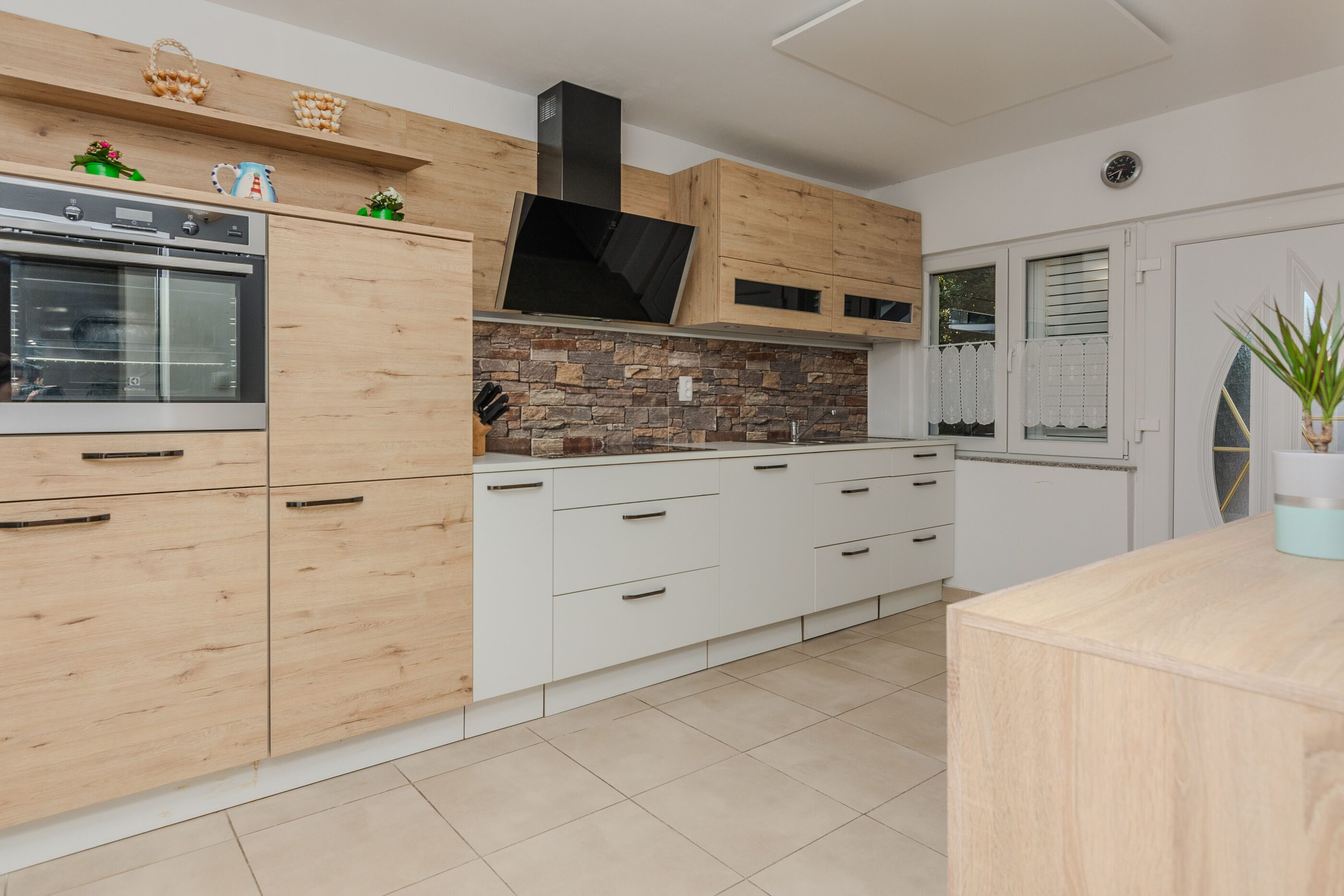House Loncar 18435-K1