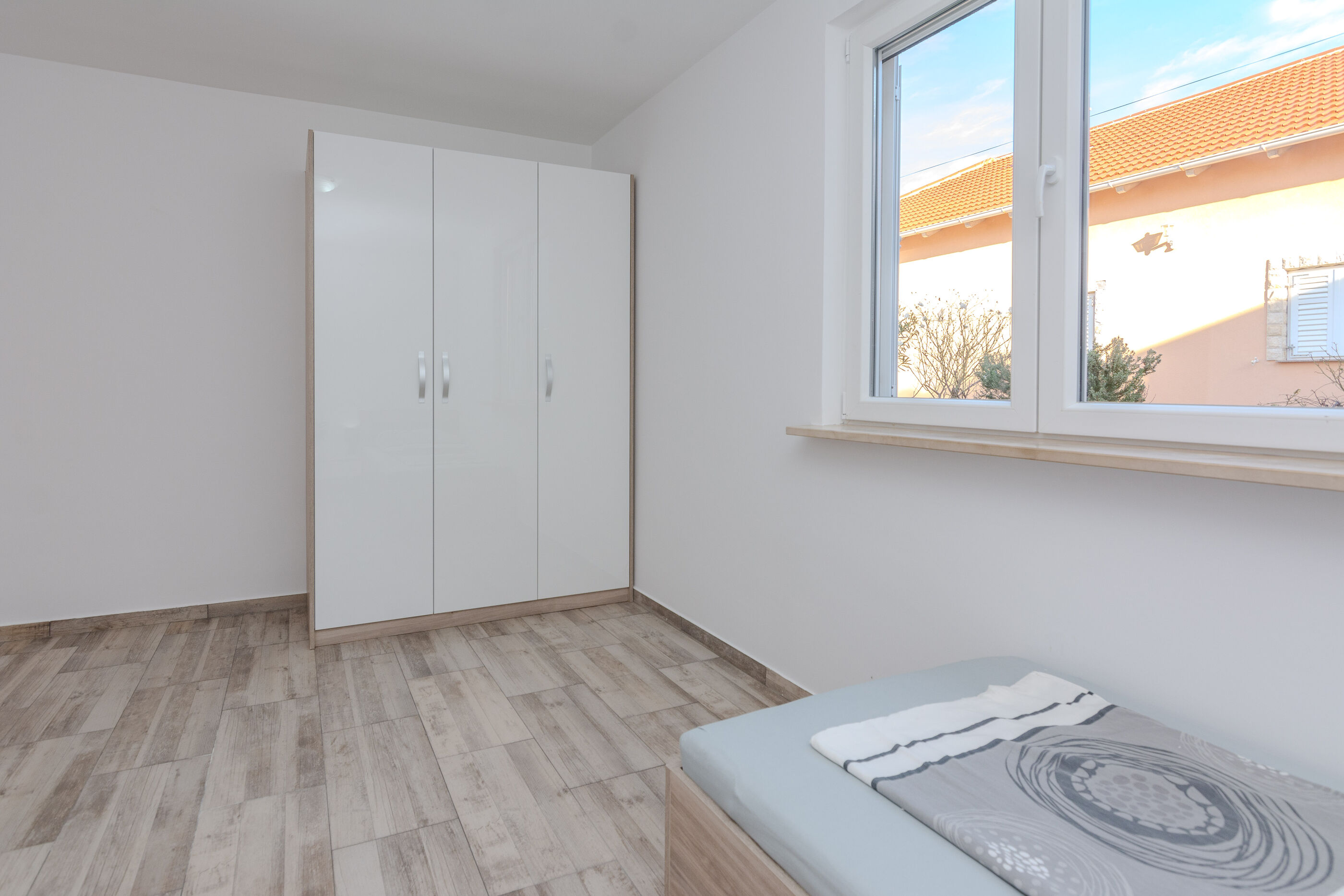 House Loncar 18435-K1