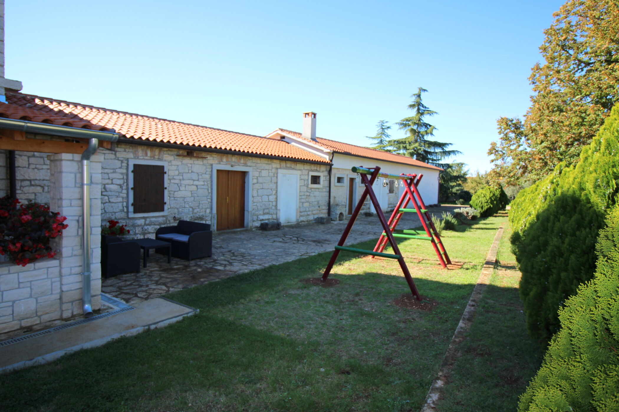 House Castello s velikom okućnicom 98289-K1