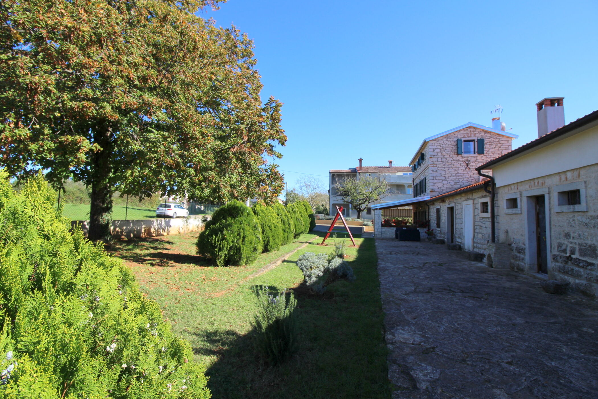 House Castello s velikom okućnicom 98289-K1