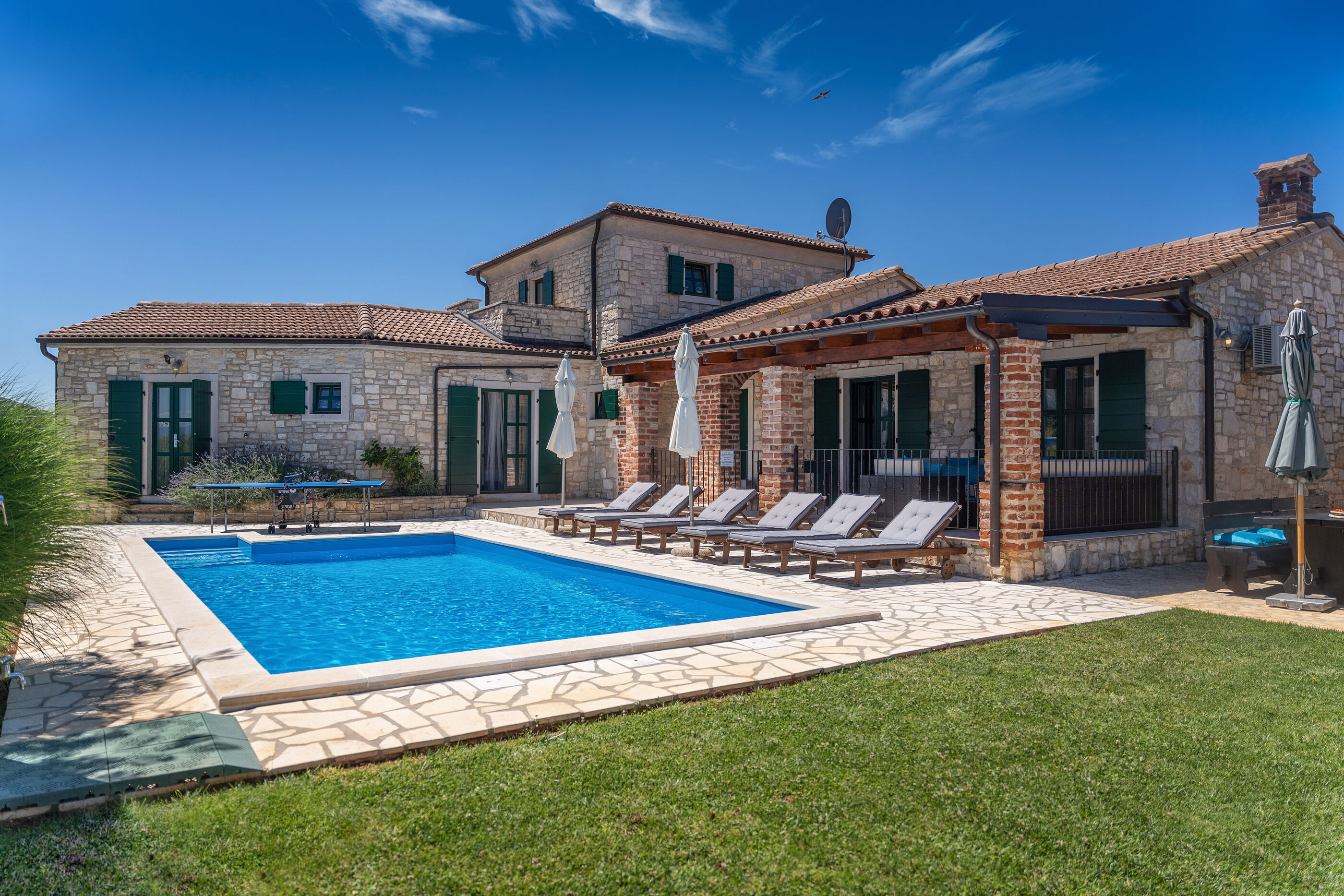 Villa Una u istarskom stilu s bazenom 64721-K1