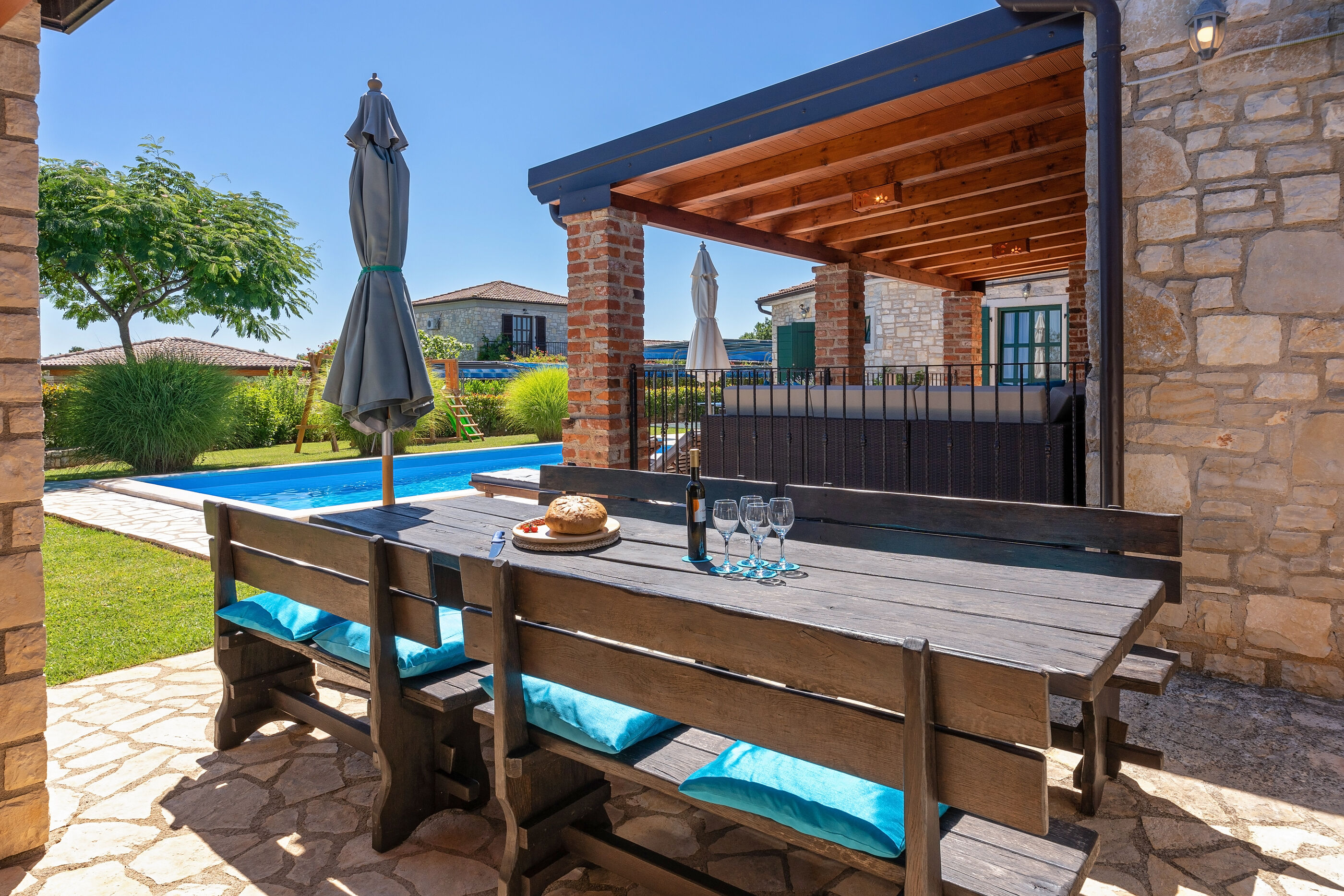 Villa Una u istarskom stilu s bazenom 64721-K1