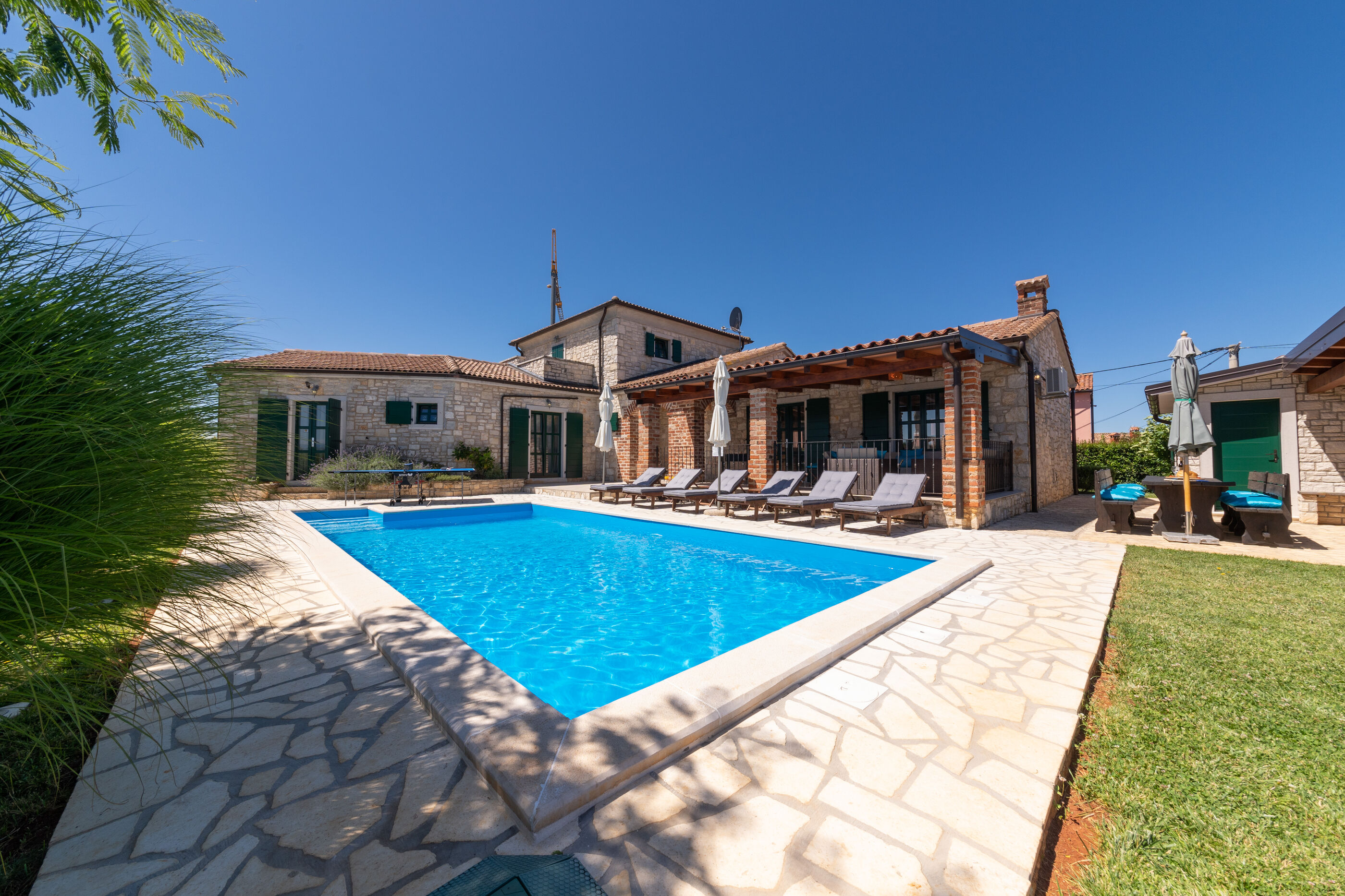 Villa Una u istarskom stilu s bazenom 64721-K1