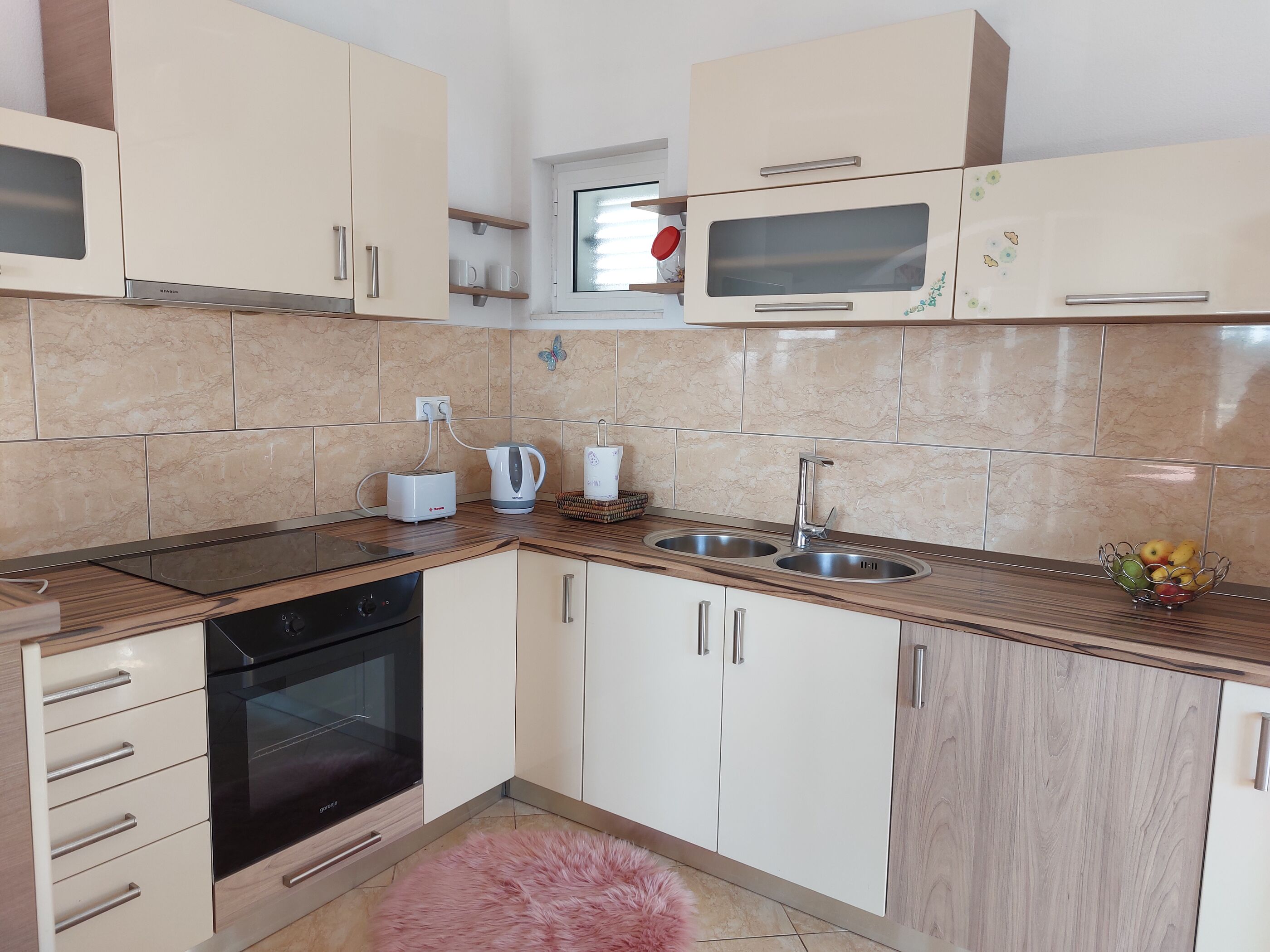 Apartments Zvonimir 40781-A1