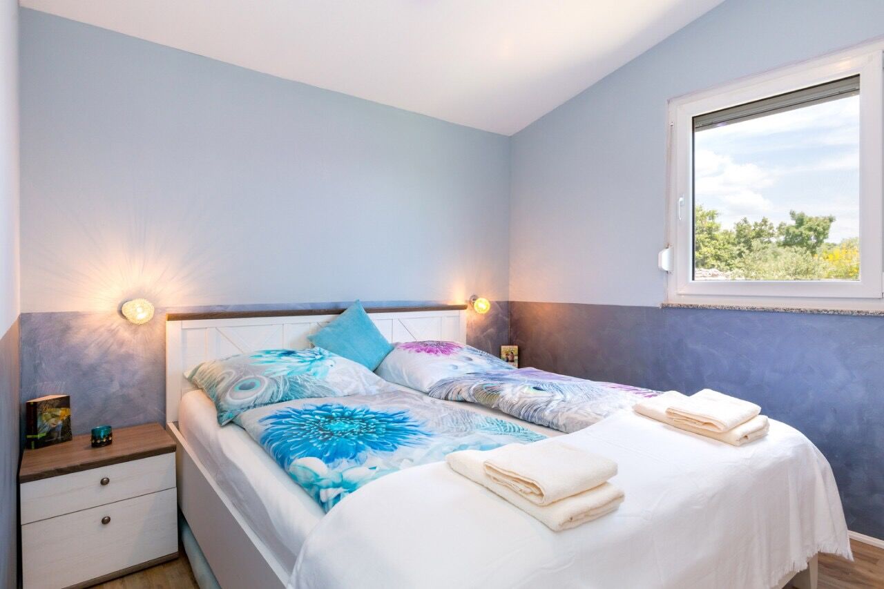 House Holiday House Biloš 43915-K1
