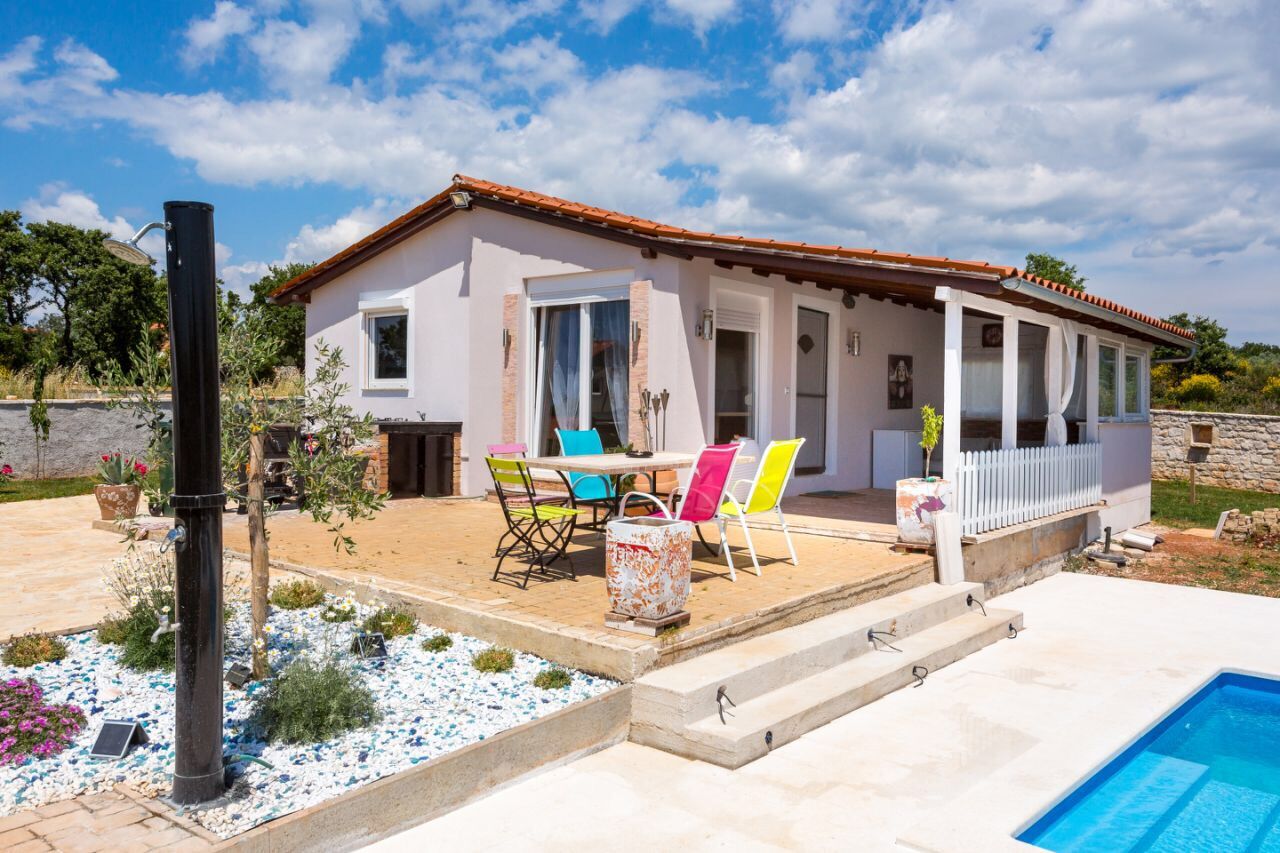 House Holiday House Biloš 43915-K1