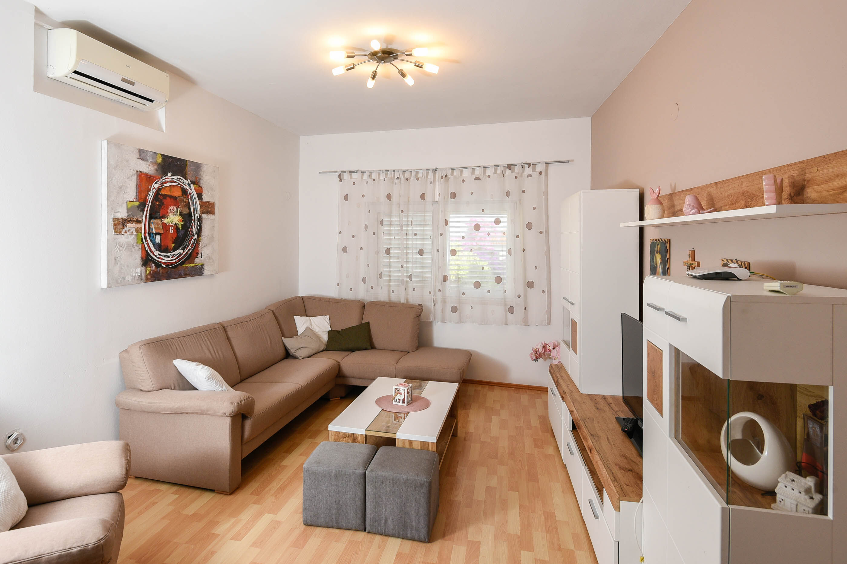 Apartments Karla 32939-A1