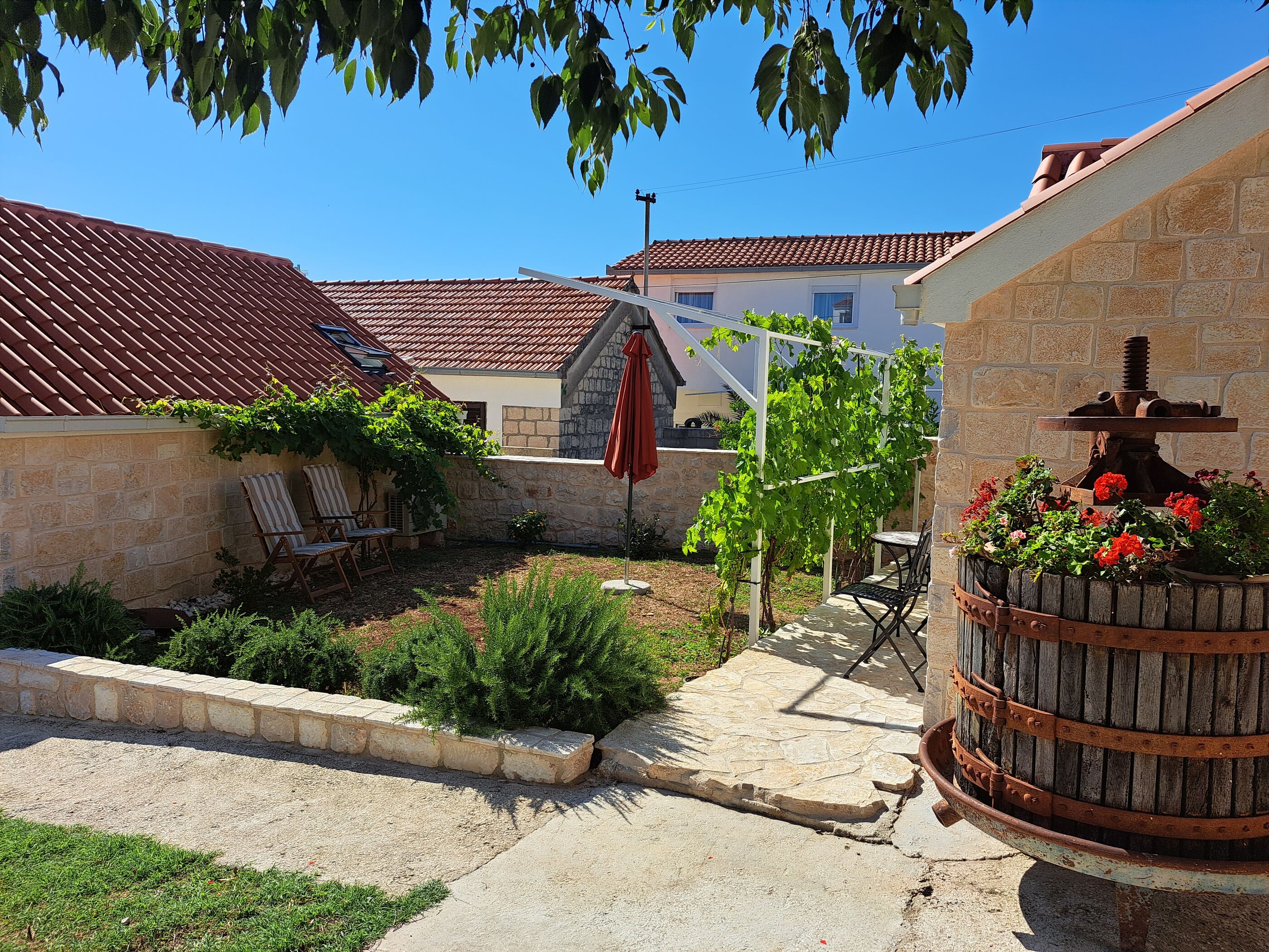 House Little Flower 2 99443-K1