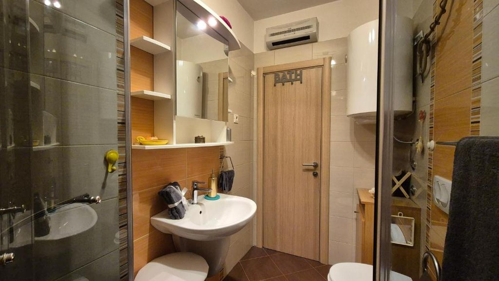 Apartment Family 99471-A1