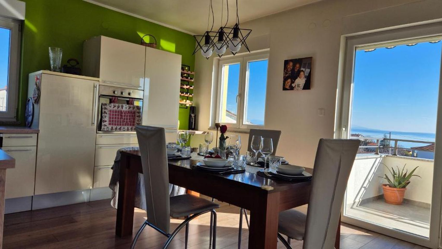 Apartment Family 99471-A1