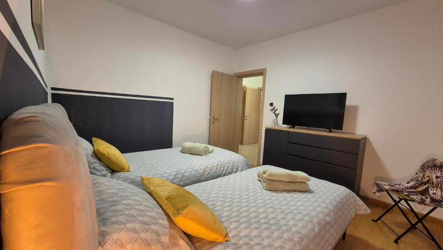 Apartment Family 99471-A1