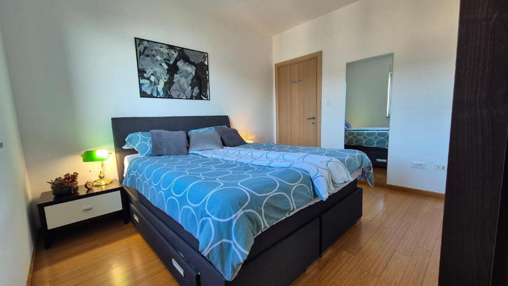 Apartment Family 99471-A1