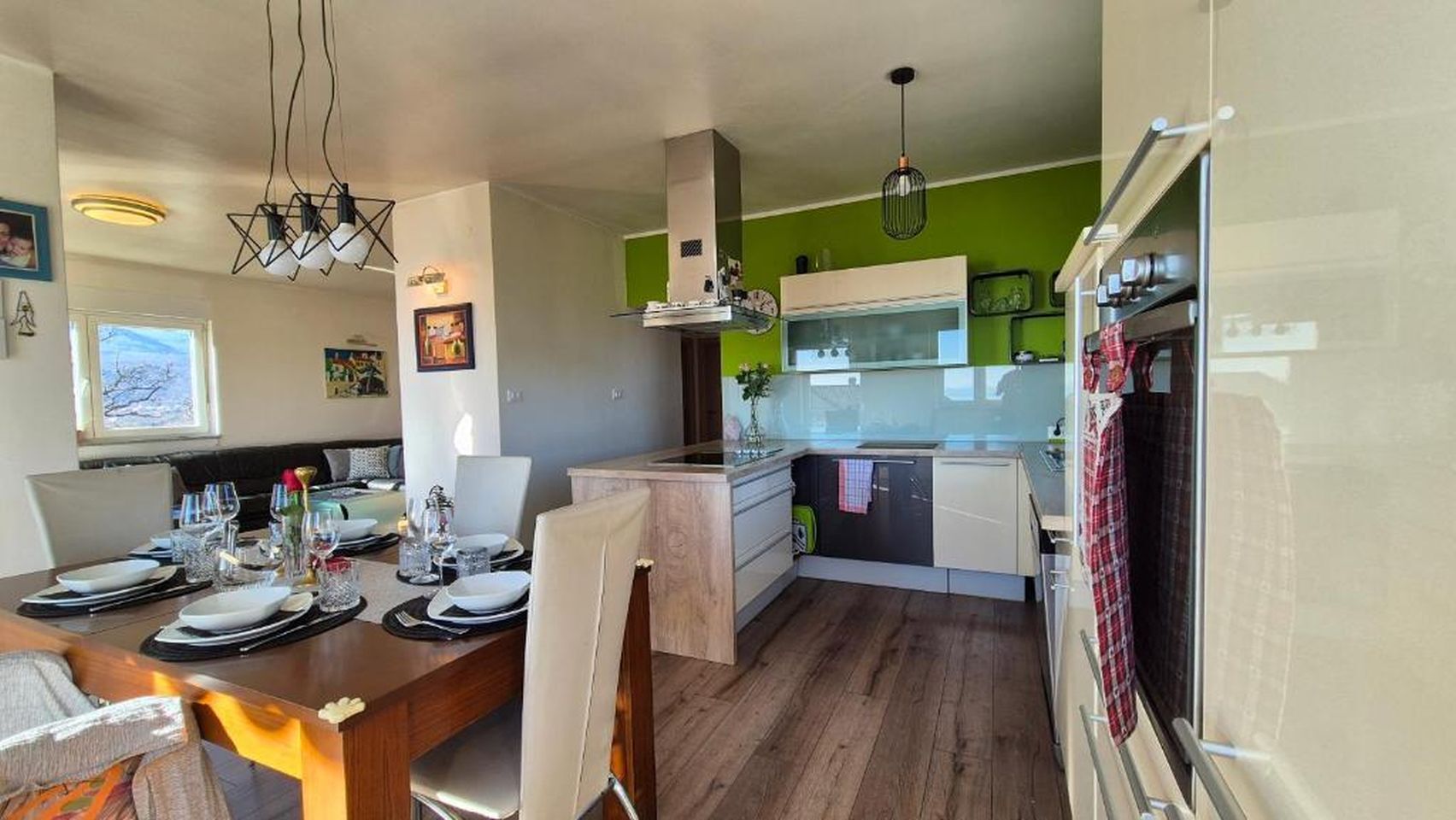 Apartment Family 99471-A1