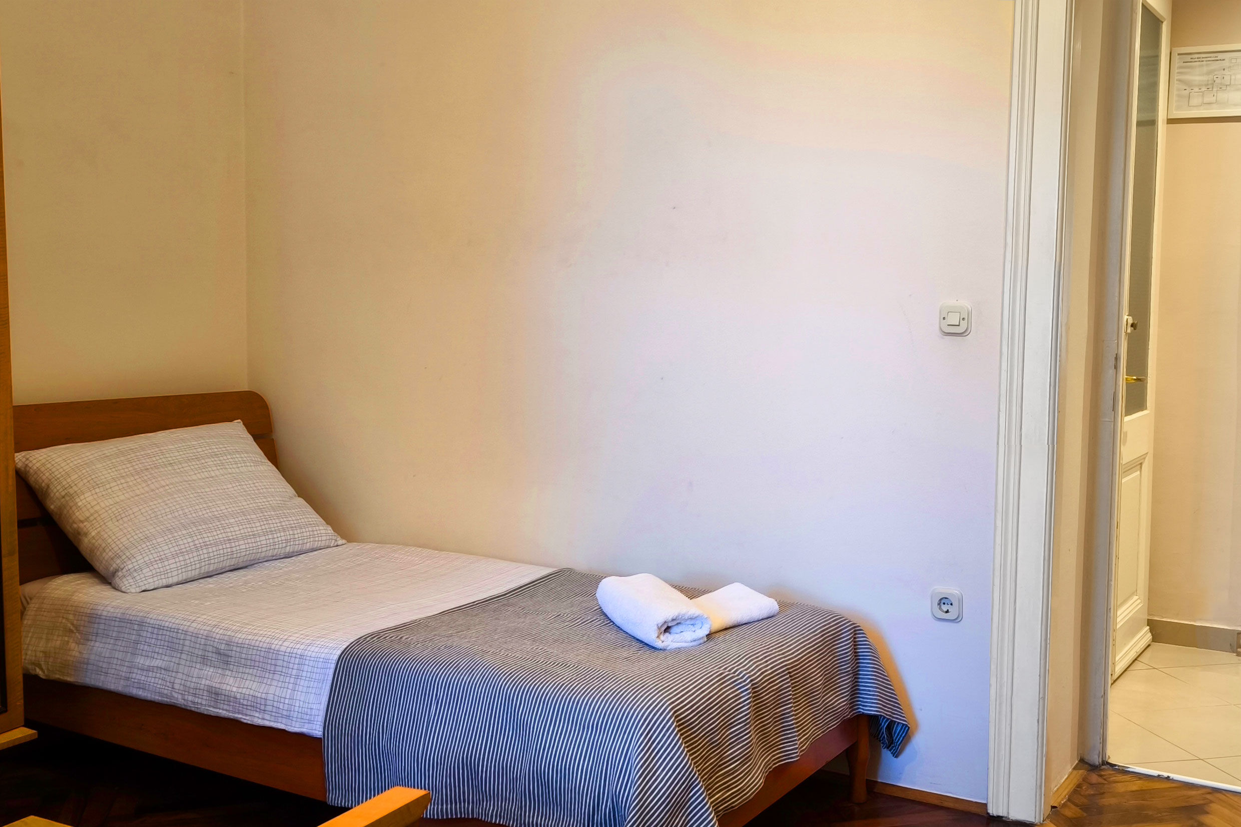 Apartments Rezine 65862-A1
