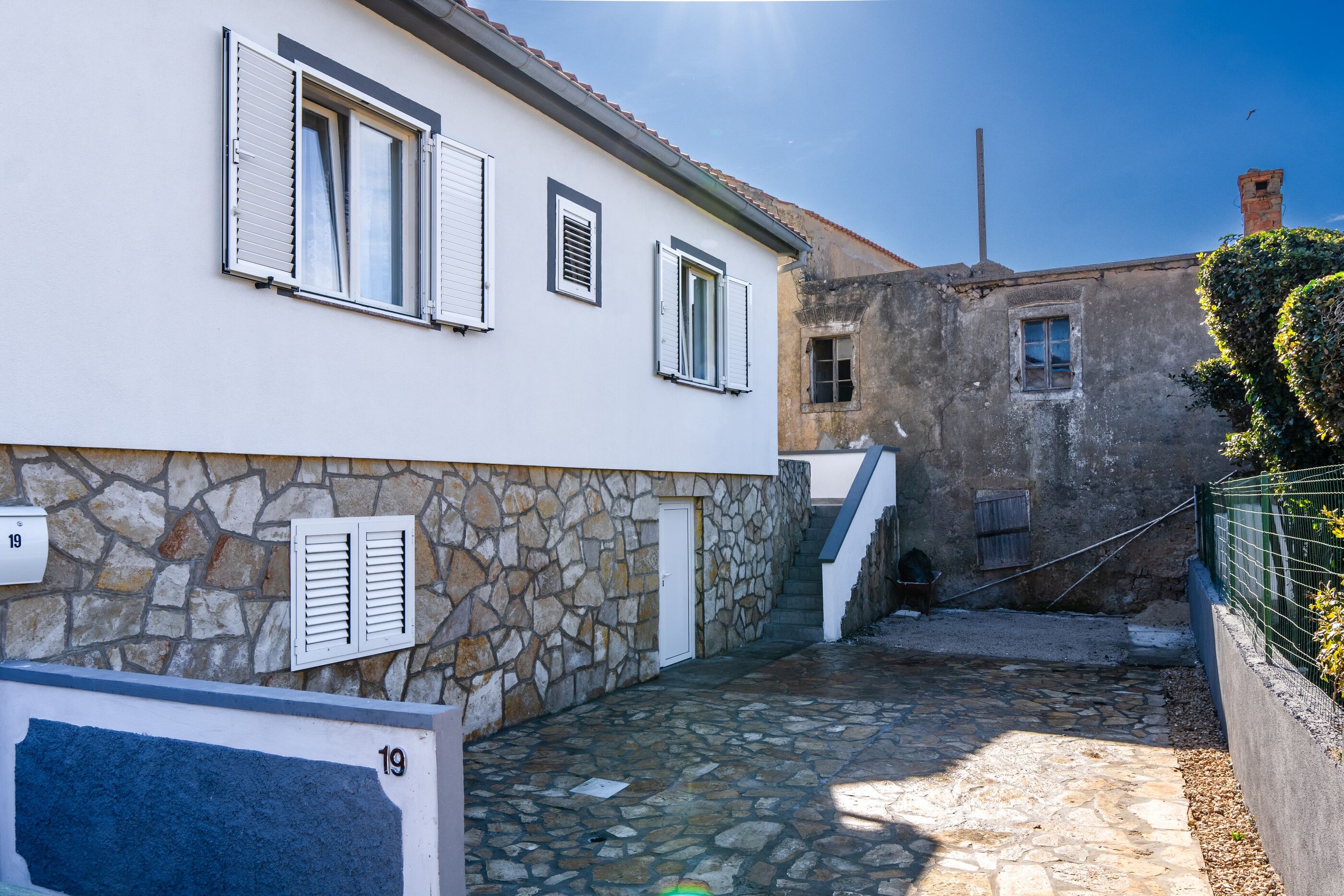 Apartment Floreani Accommodation in Vir