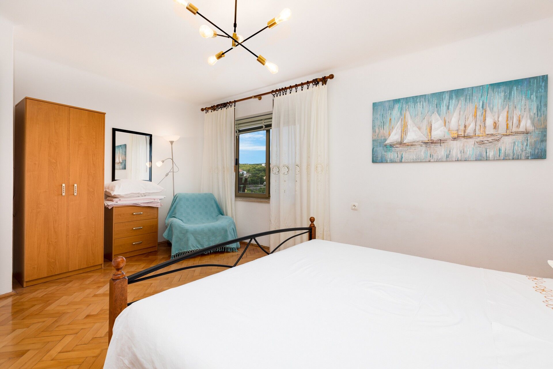 House Doris 63824-A1