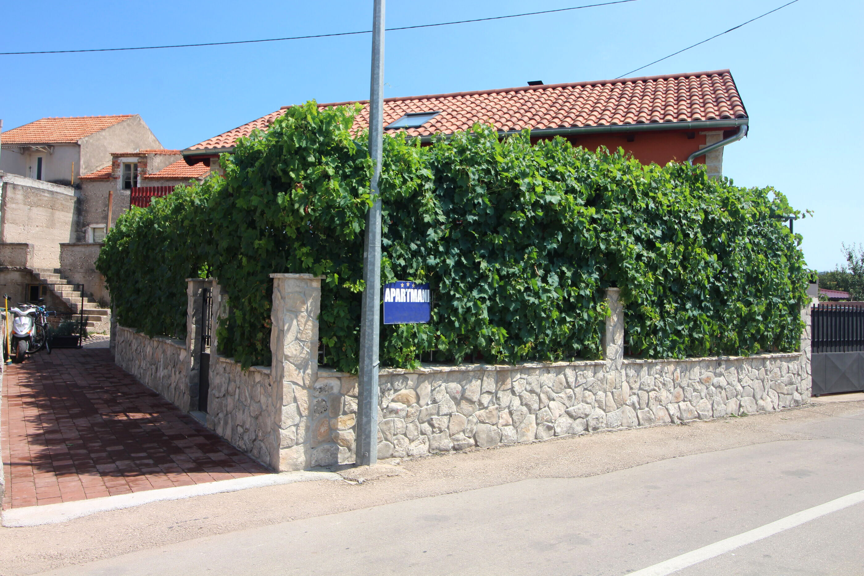 Apartments Goran i  Marina 99491-A1