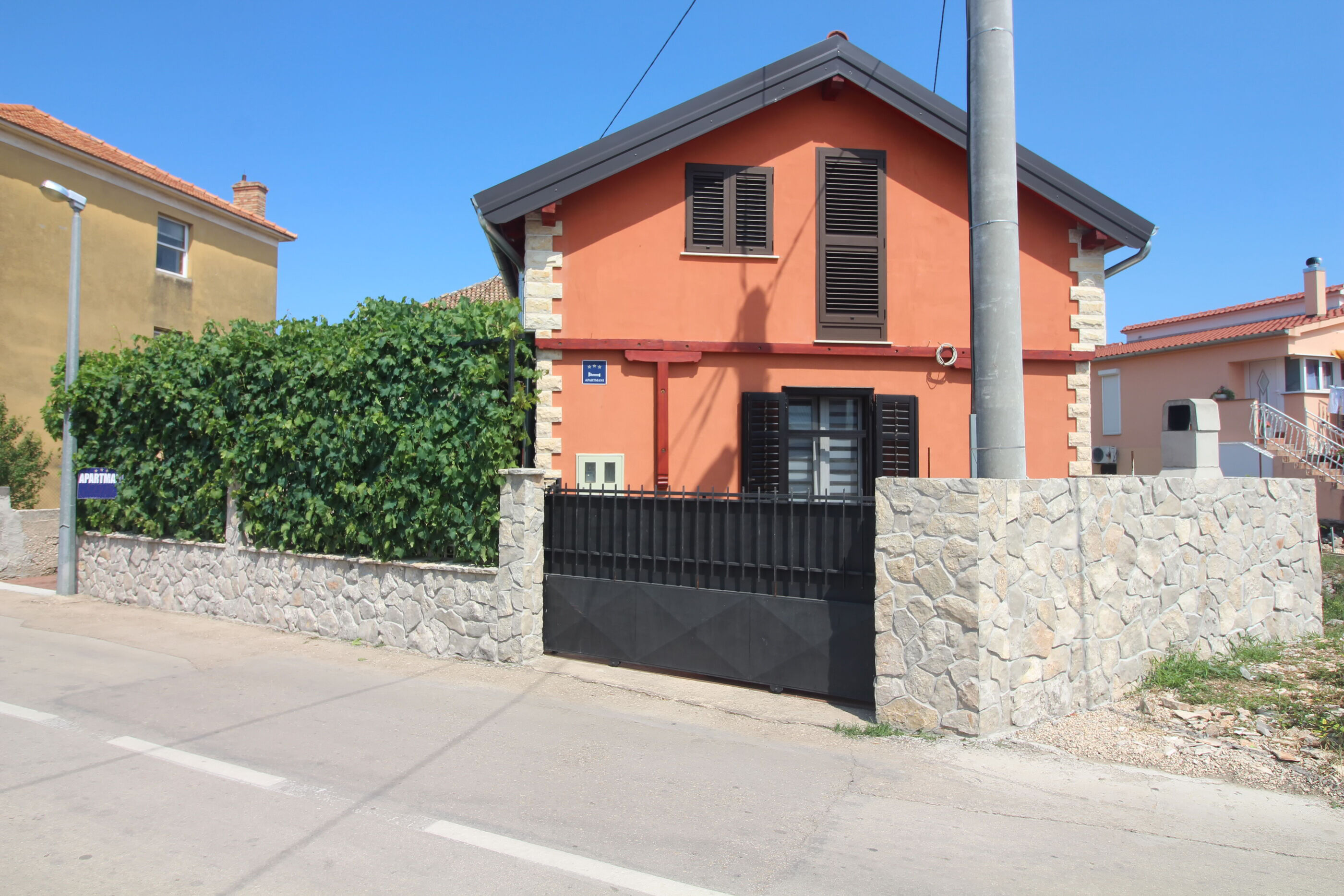 Apartments Goran i  Marina 99491-A1