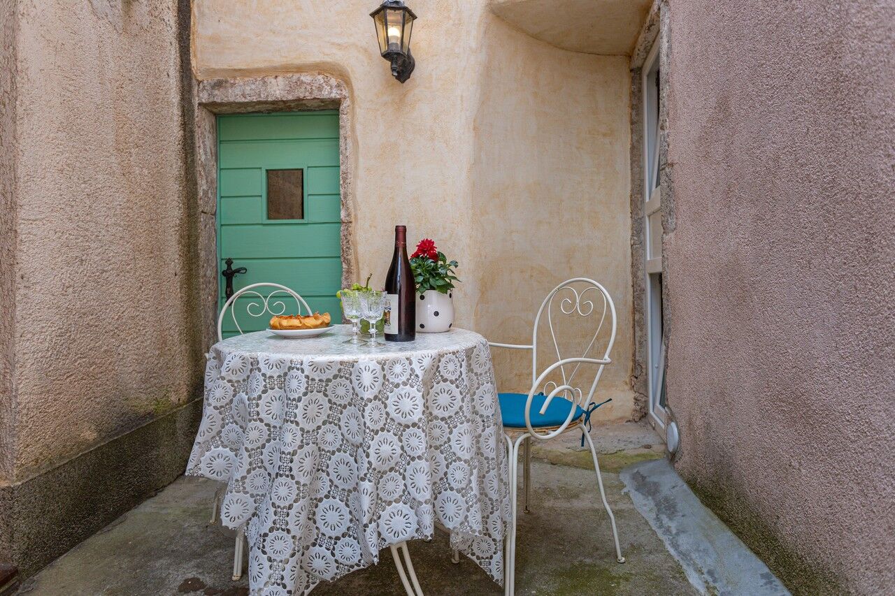 House Parona 63822-A1