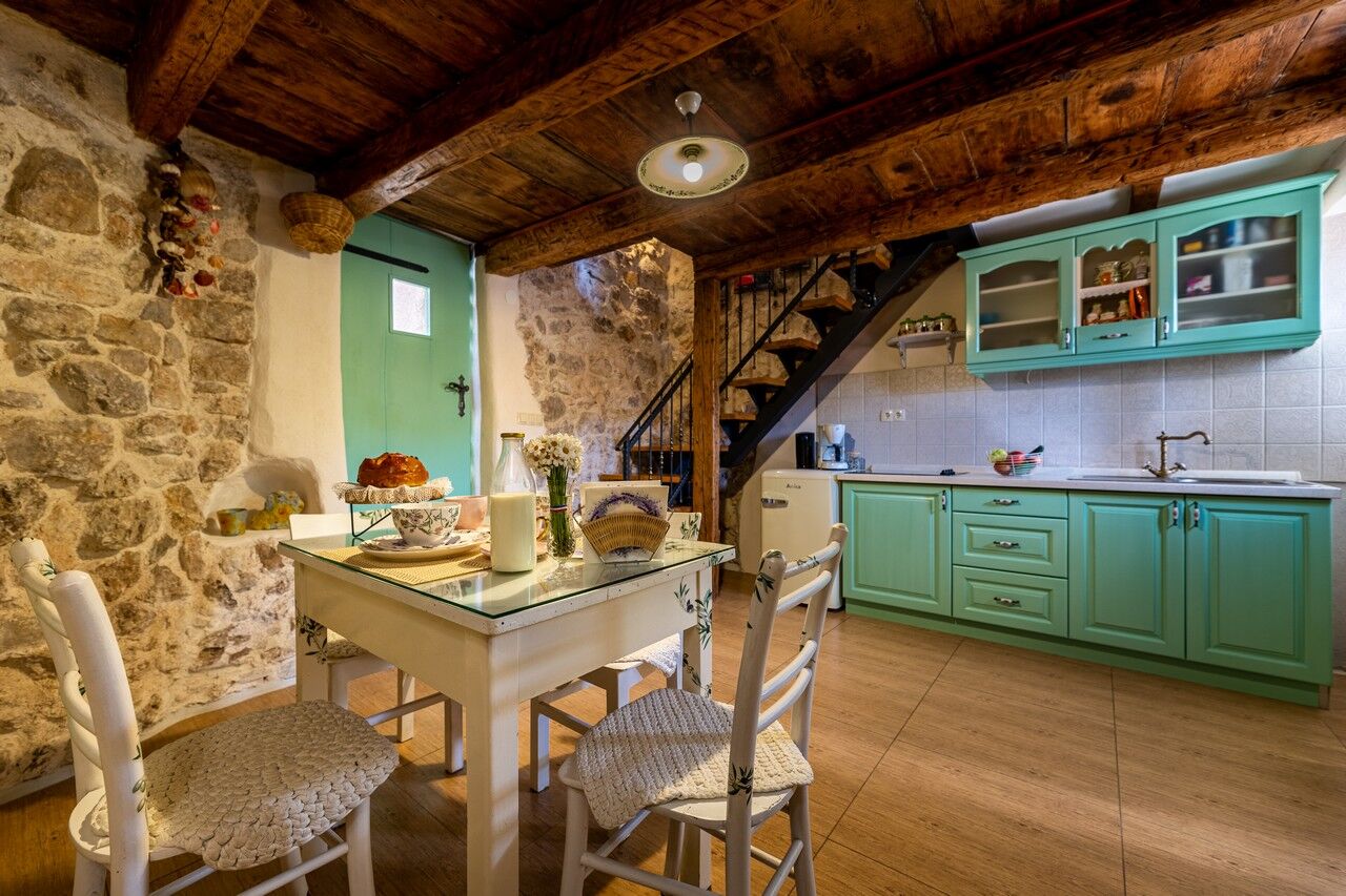 House Parona 63822-A1