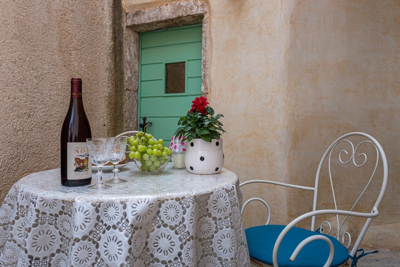 House Parona 63822-A1