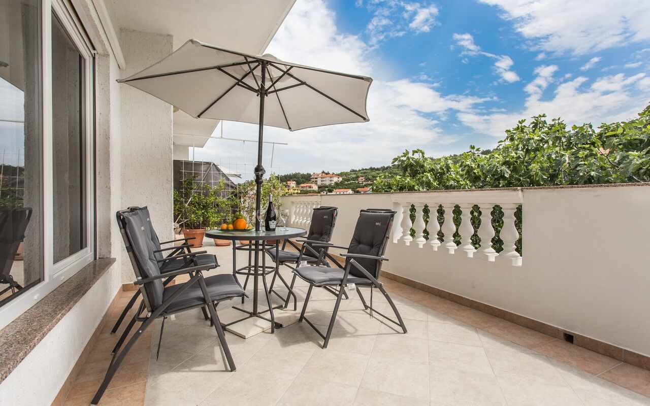 Apartment Denis 63831-A2