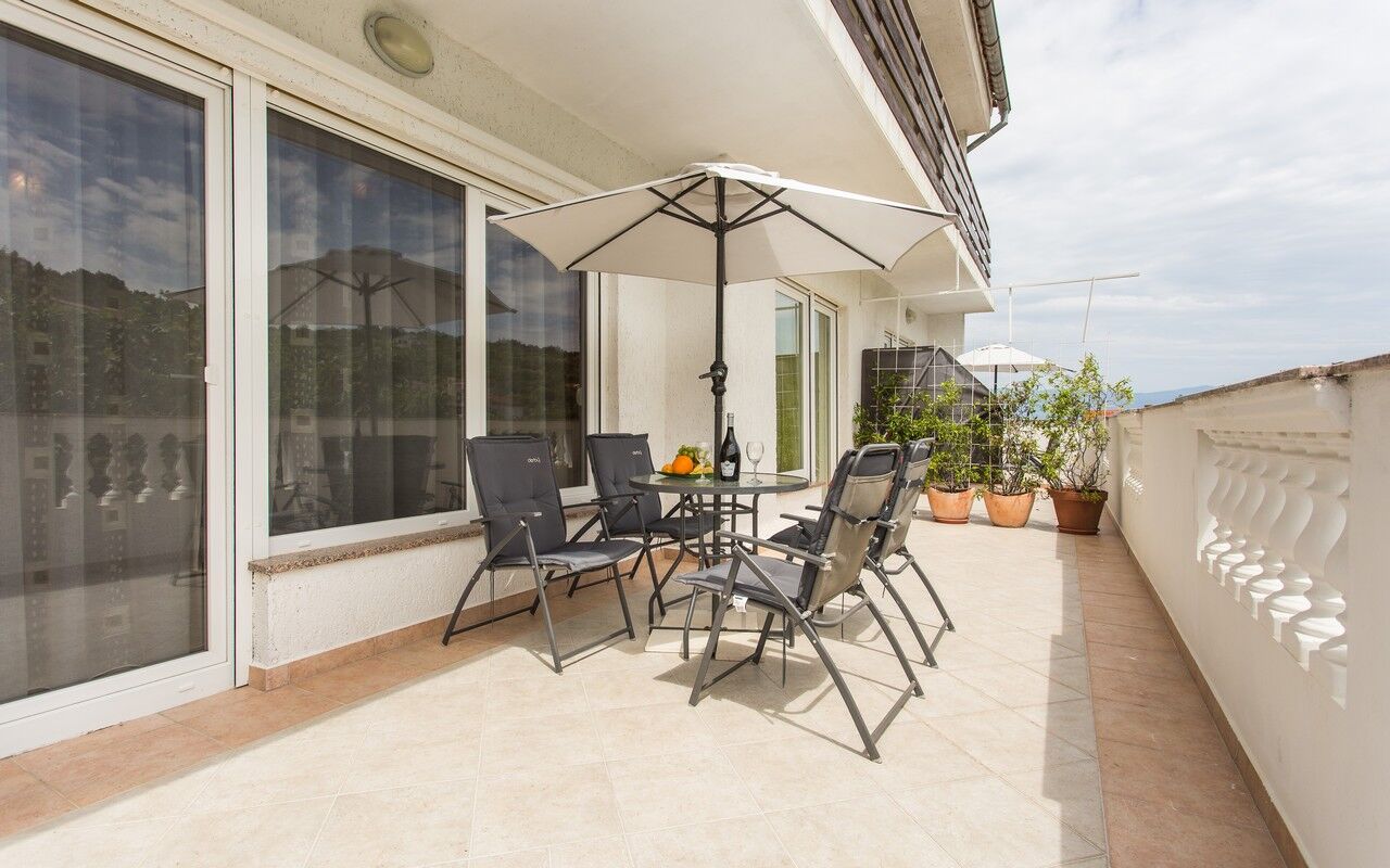 Apartment Denis 63831-A2