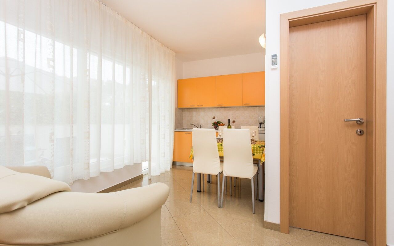 Apartment Denis 63831-A2