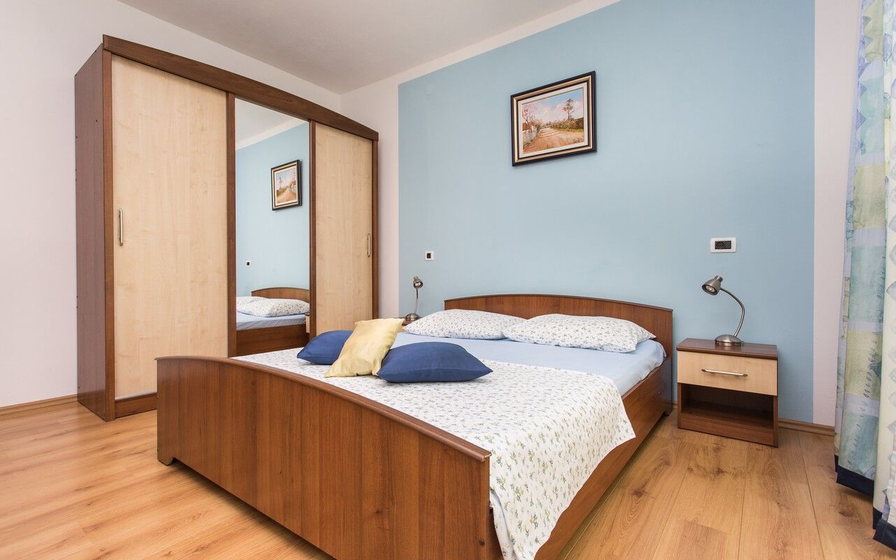 Apartment Denis 63831-A2
