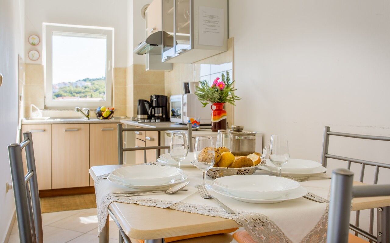 Apartment Dora 63851-A1