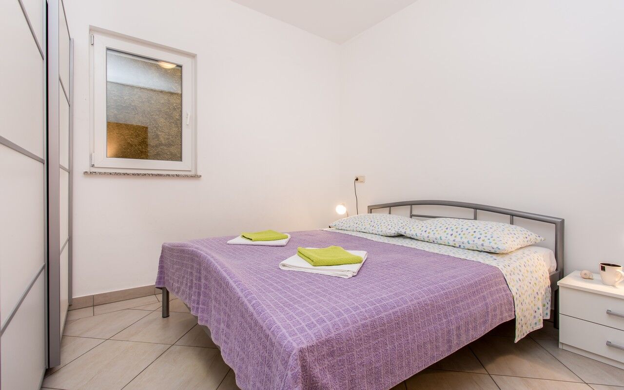 Apartment Dora 63851-A1