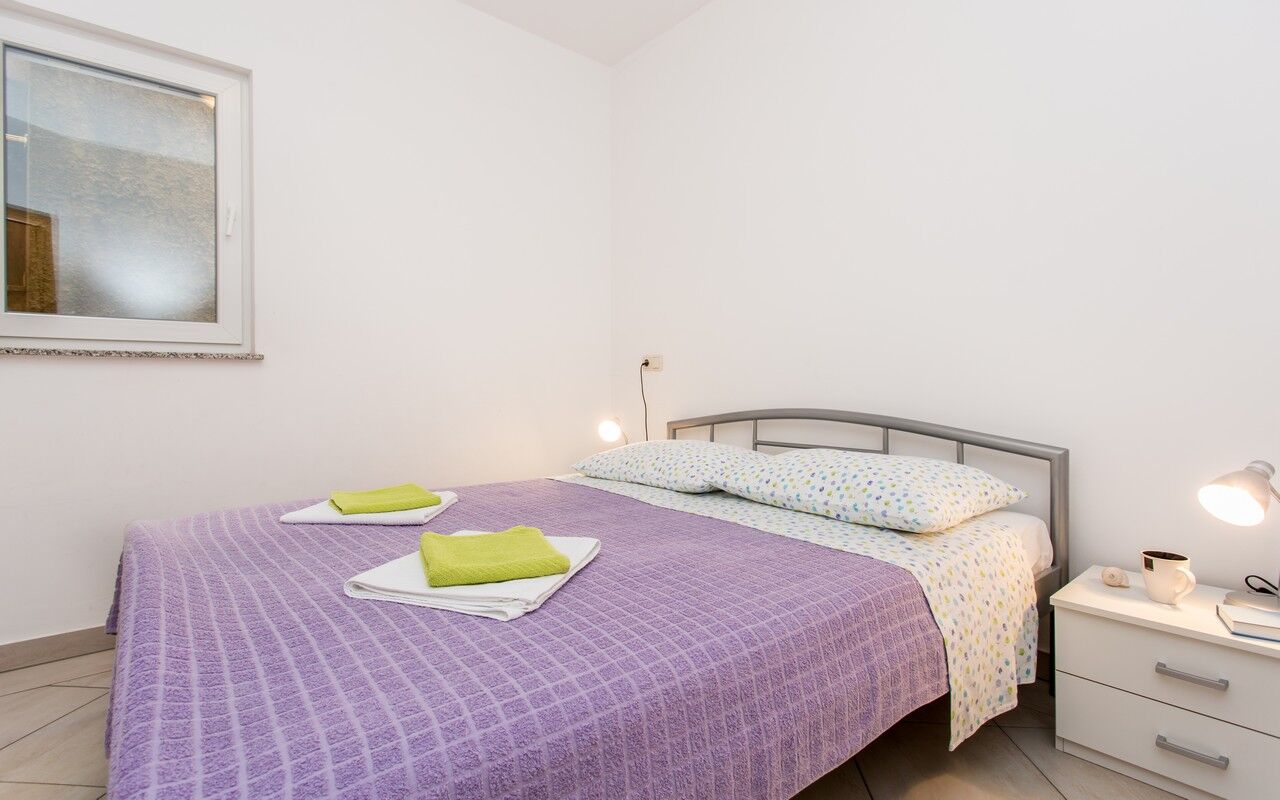 Apartment Dora 63851-A1
