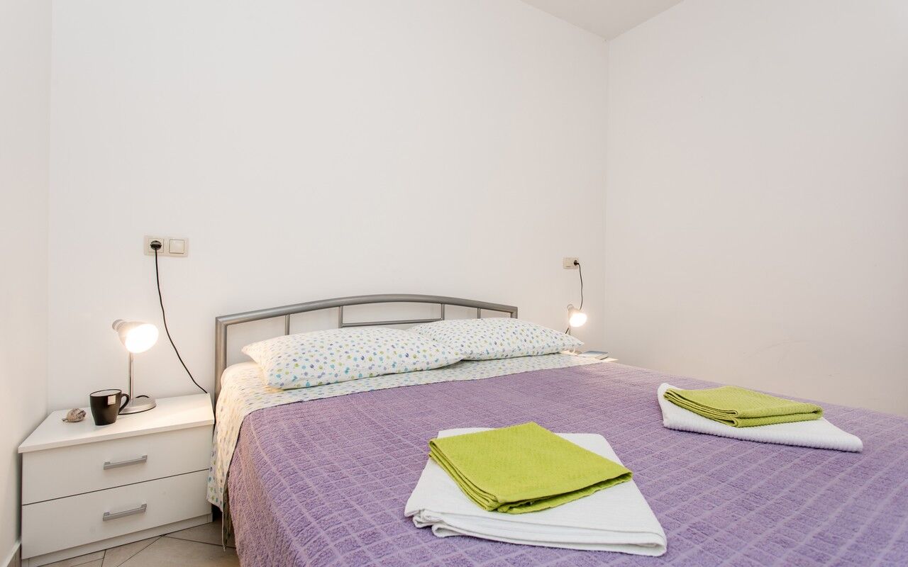 Apartment Dora 63851-A1