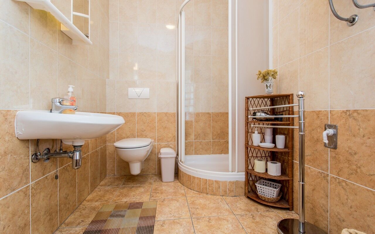 Apartment Dora 63851-A1