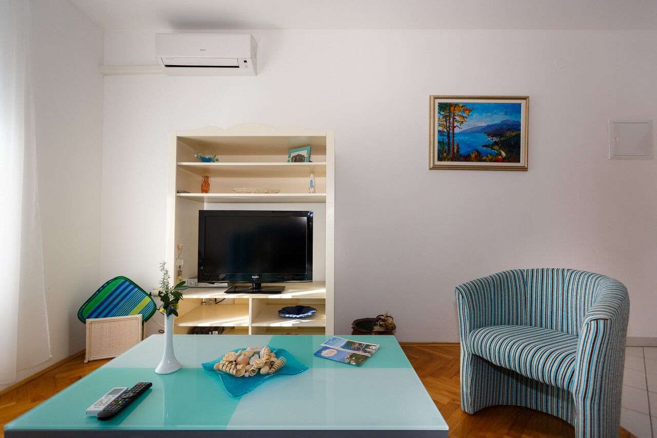 Apartment Meri 63971-A1