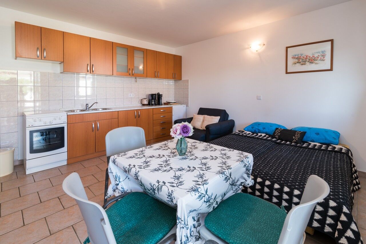 Apartments Nada 64021-A1