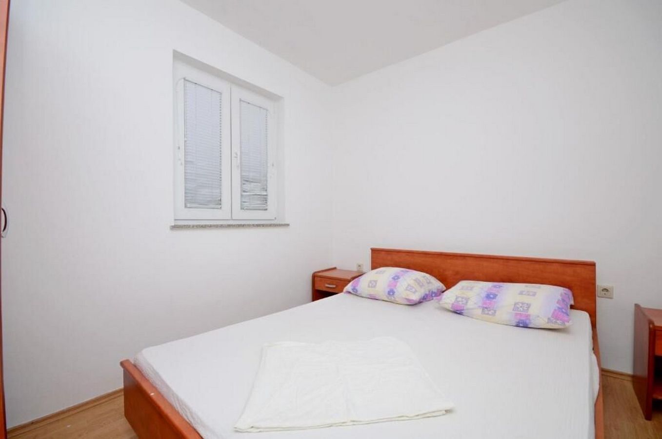 Apartments Ivan 57121-A1