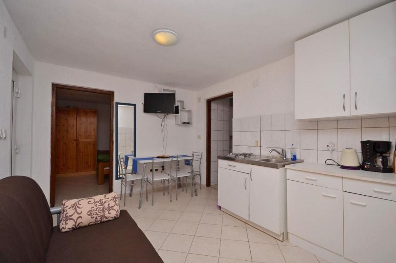 Apartments Mira 57081-A1