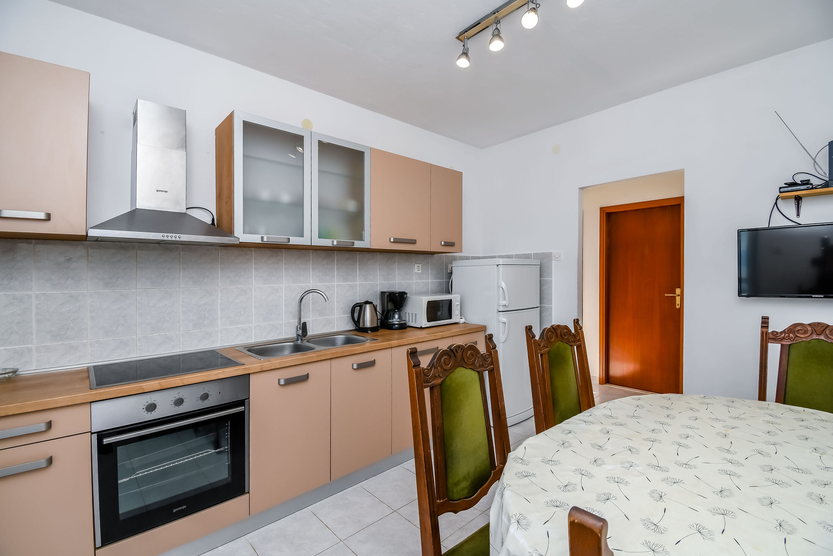 Apartments Vinka 38131-A2