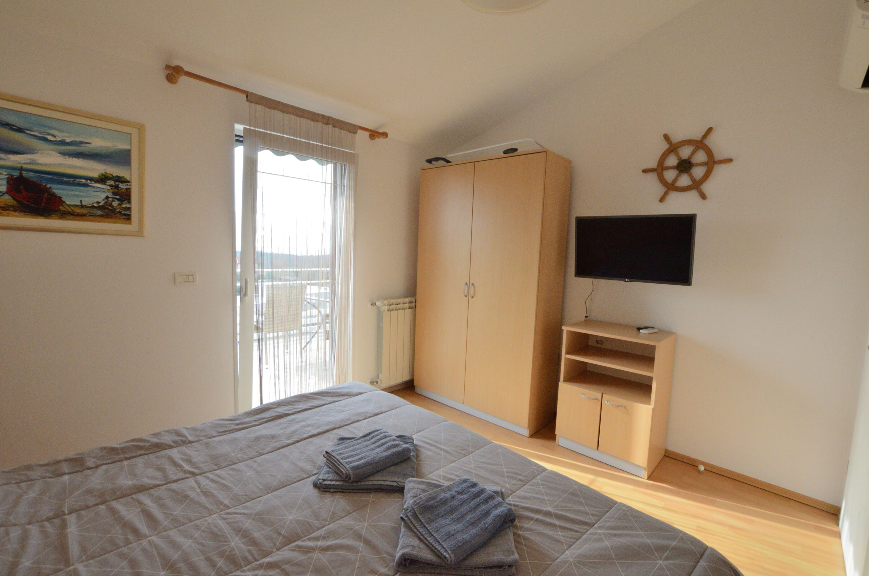Apartments Emil 99021-A1