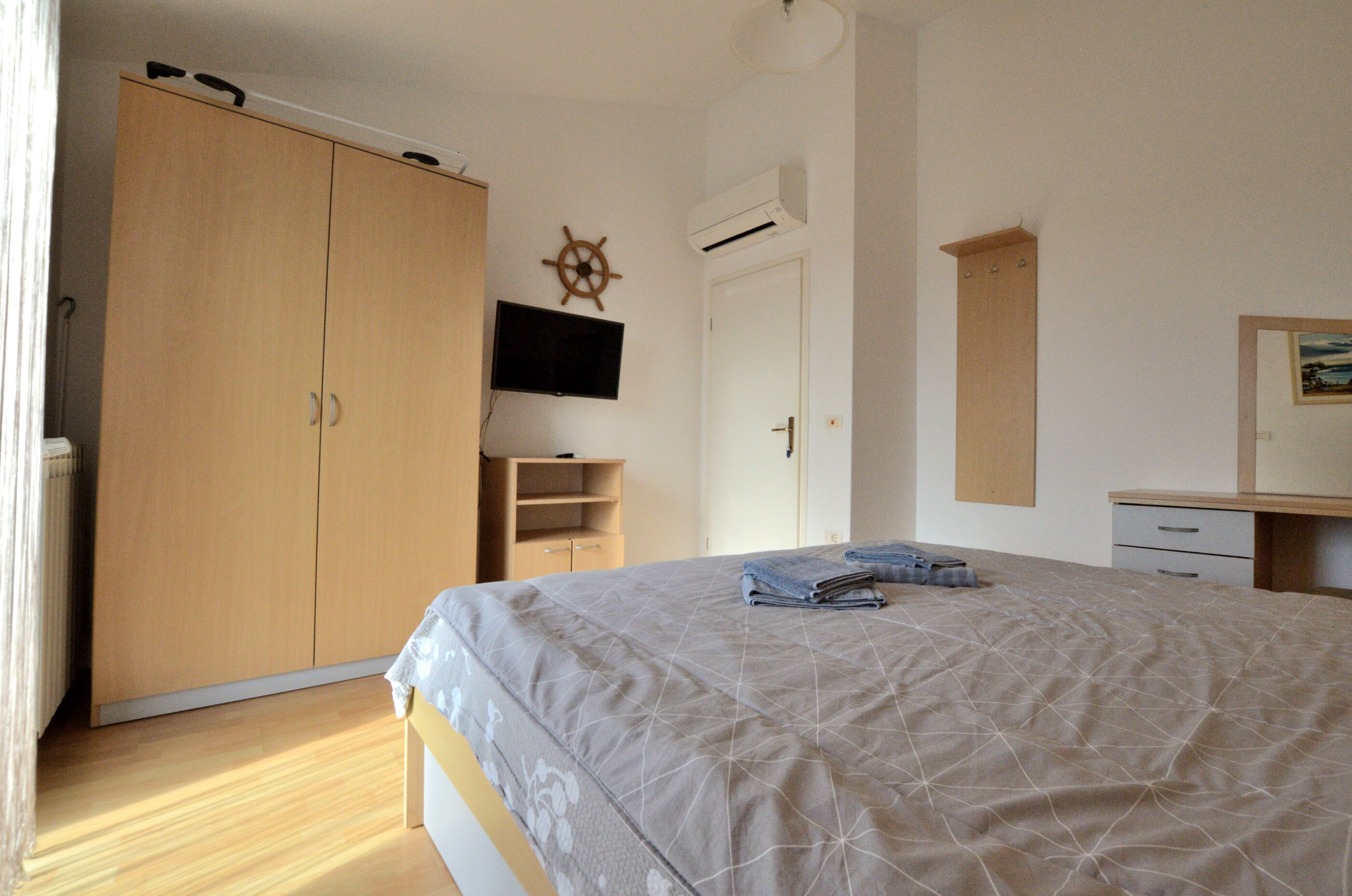 Apartments Emil 99021-A1