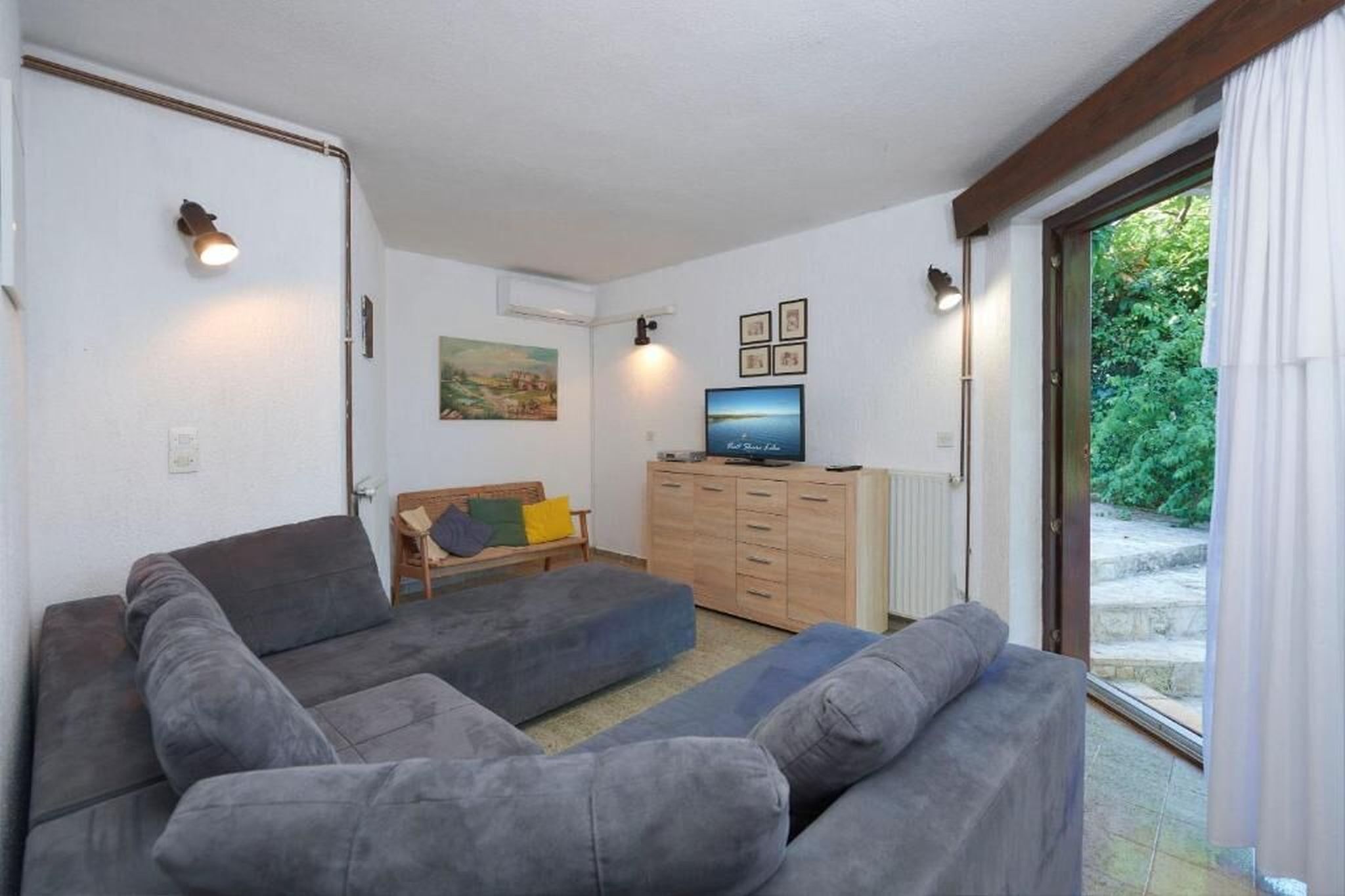 Apartments Davorka 71751-A1