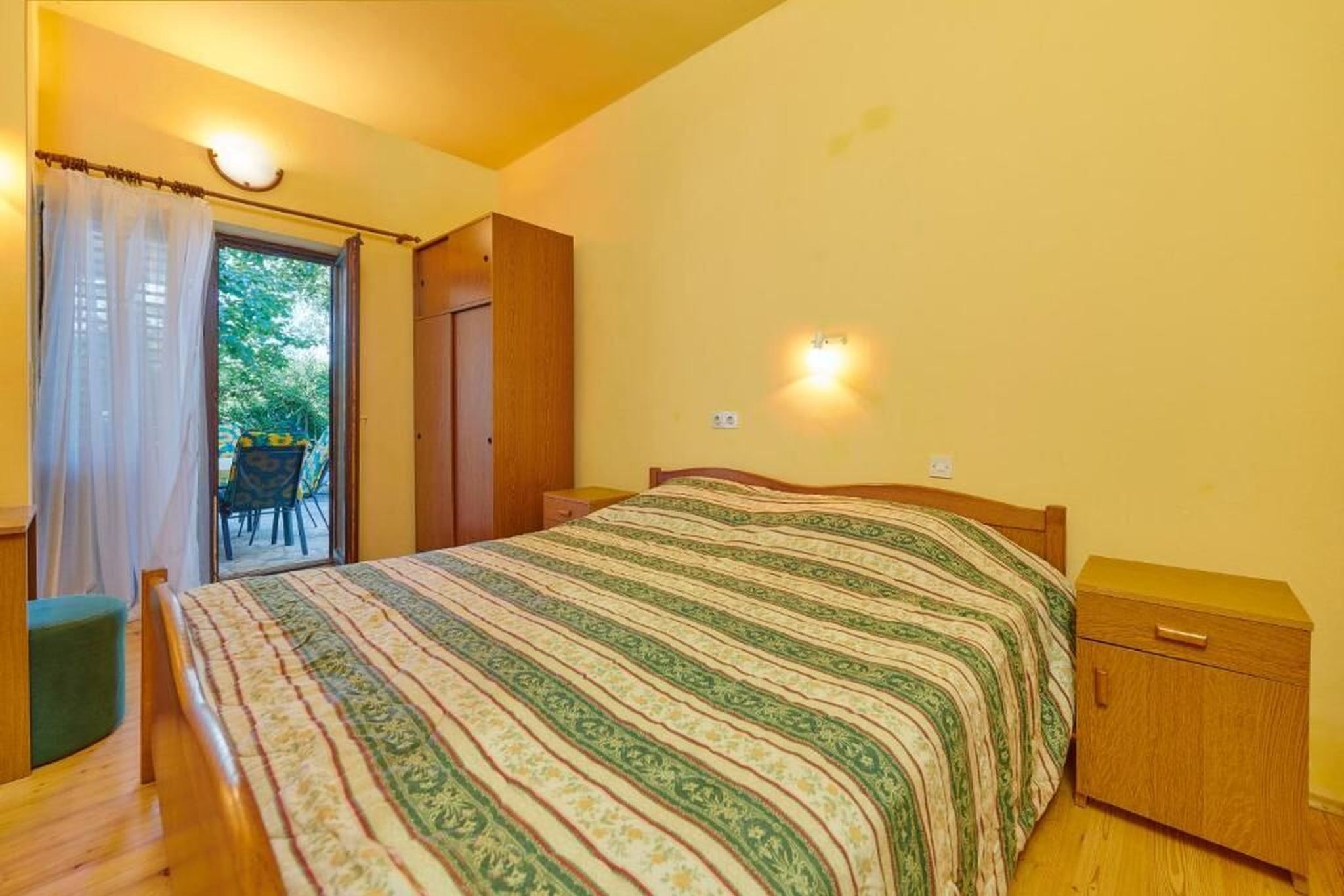 Apartments Davorka 71751-A1