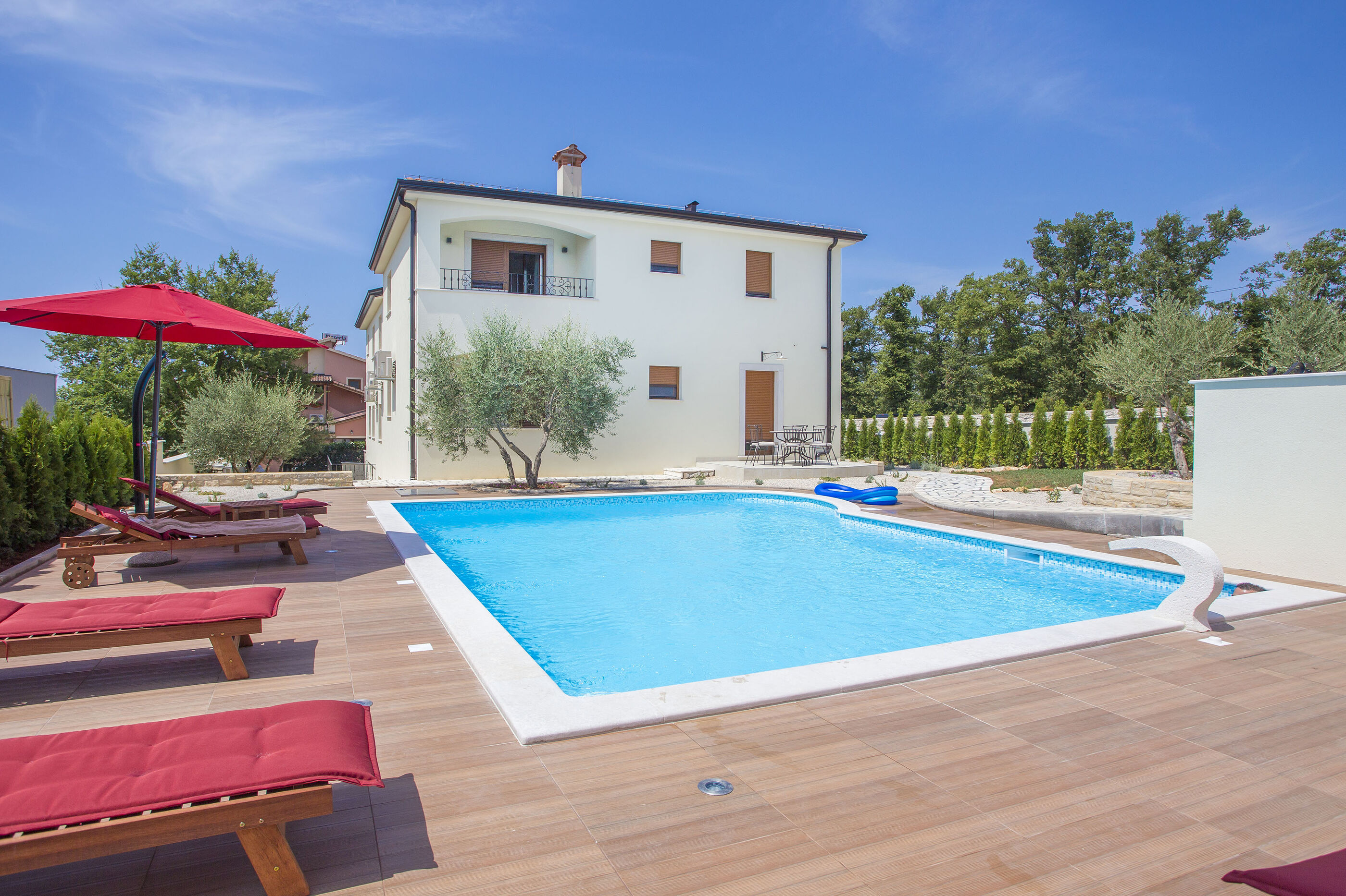 Apartment Birikina 3 s bazenom 64729-A1