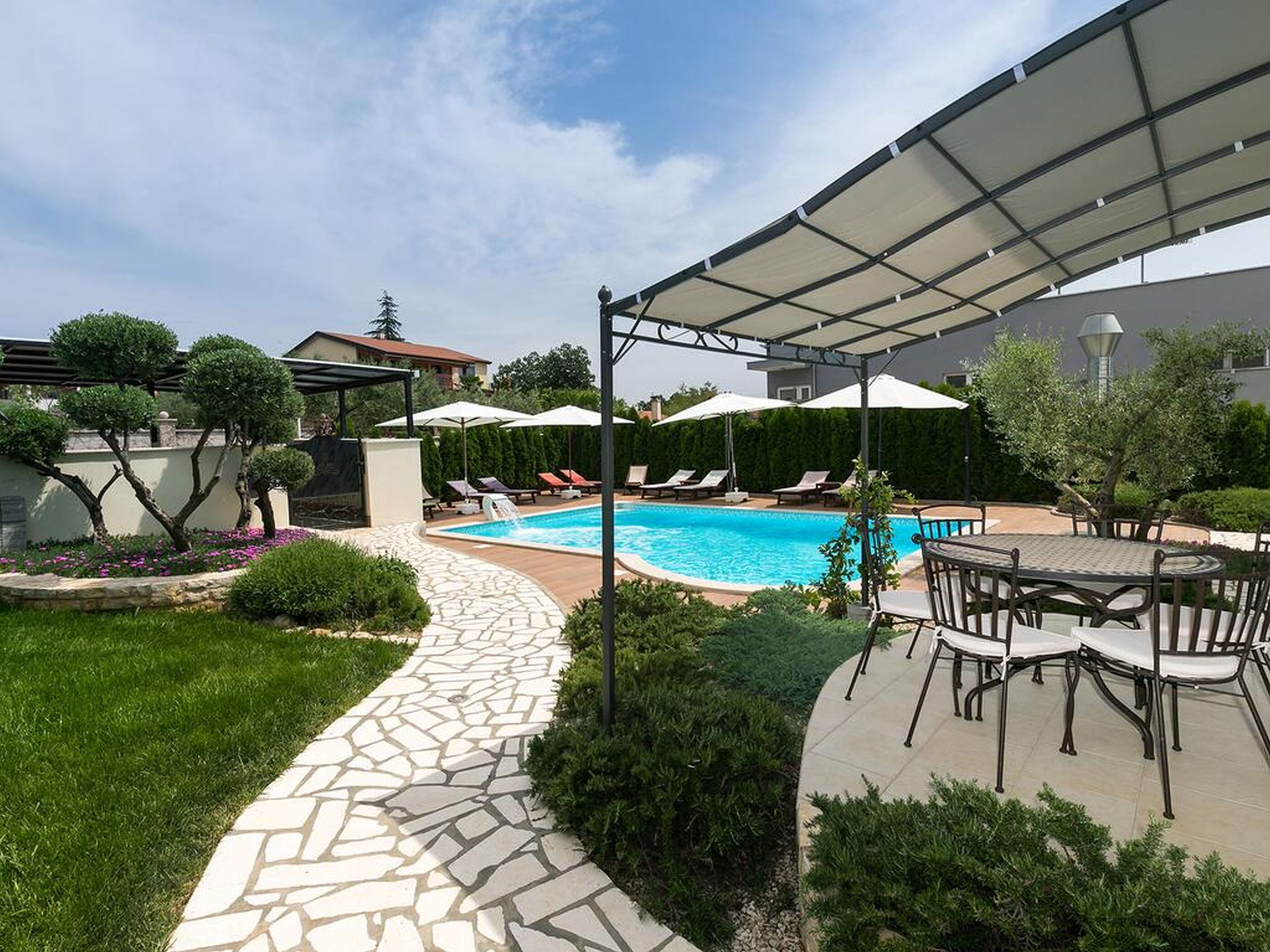 Apartment Birikina 3 s bazenom 64729-A1