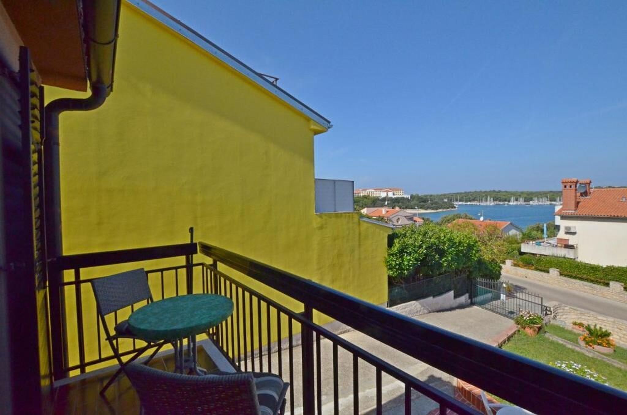 Apartments and Rooms Viktorija 71911-A2