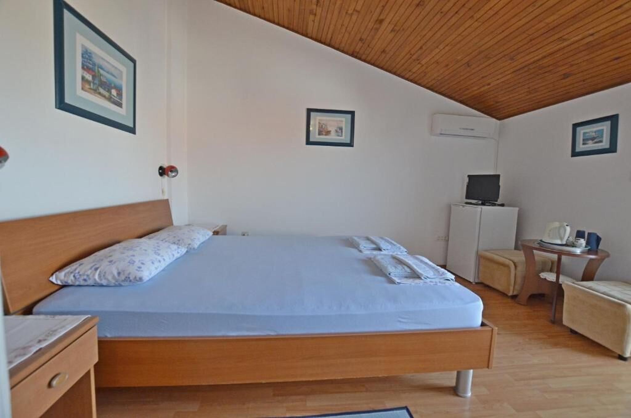 Apartments and Rooms Viktorija 71911-S4