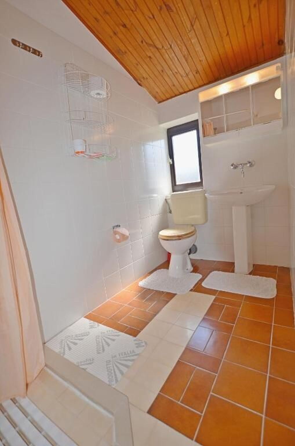 Apartments and Rooms Viktorija 71911-S5