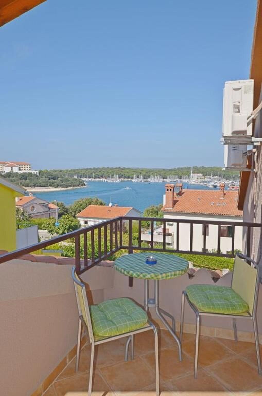 Apartments and Rooms Viktorija 71911-S5